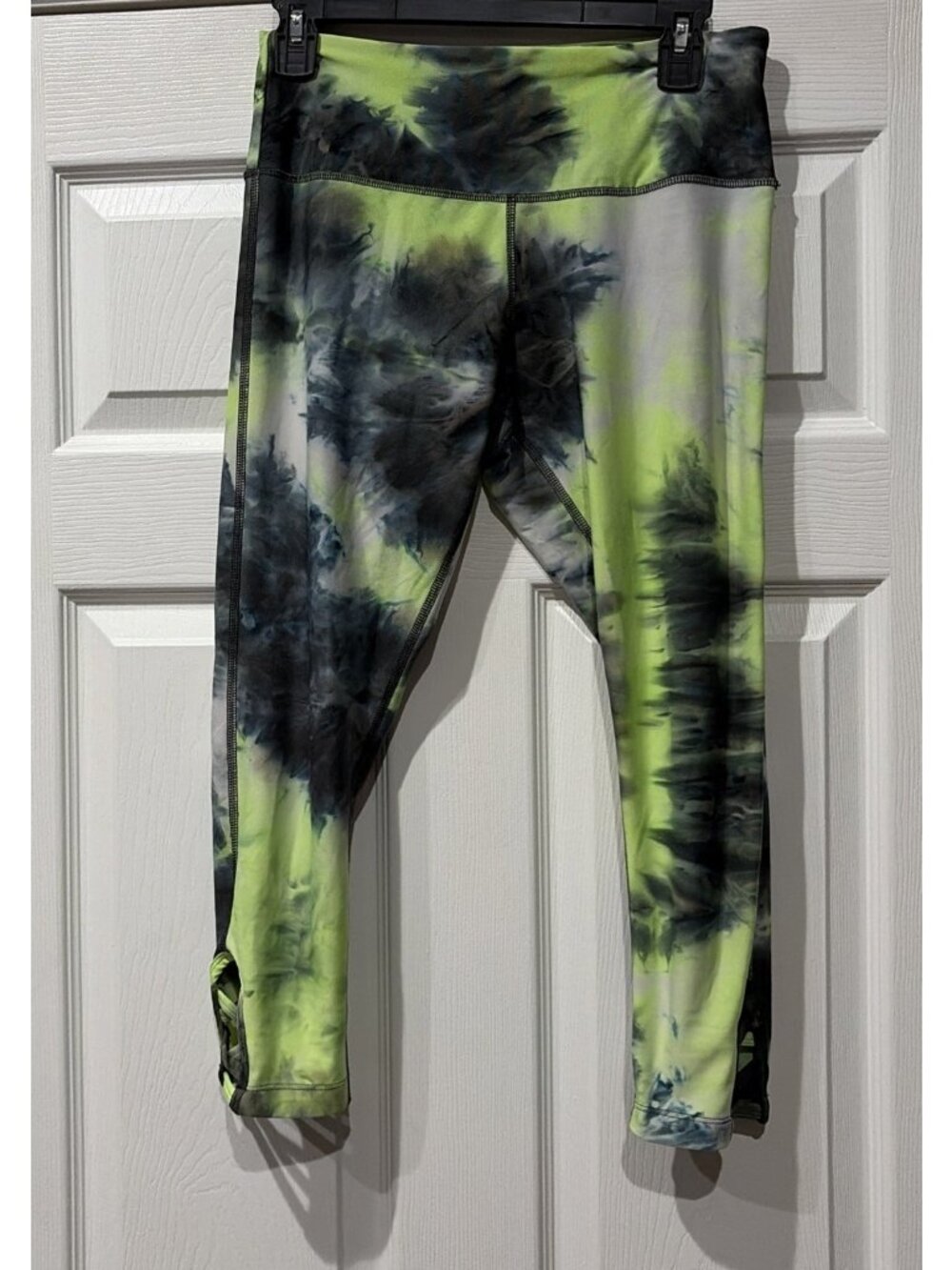Vogo Athletica Leggings Women’s Size M Gren Tie Dye Cropped Activewear Pants